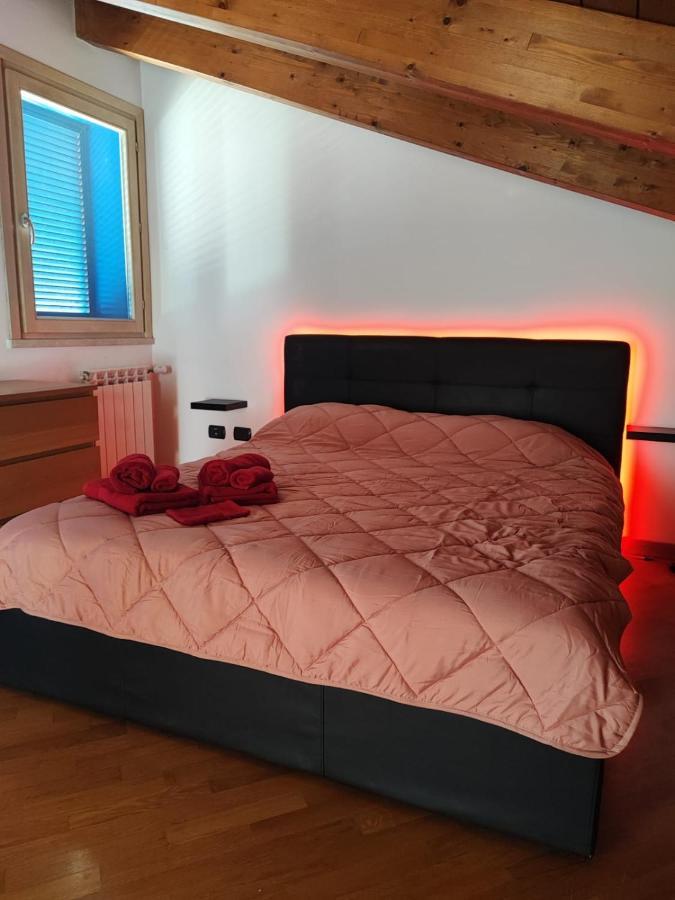 Red Lux Apartment Fiumicino Dış mekan fotoğraf