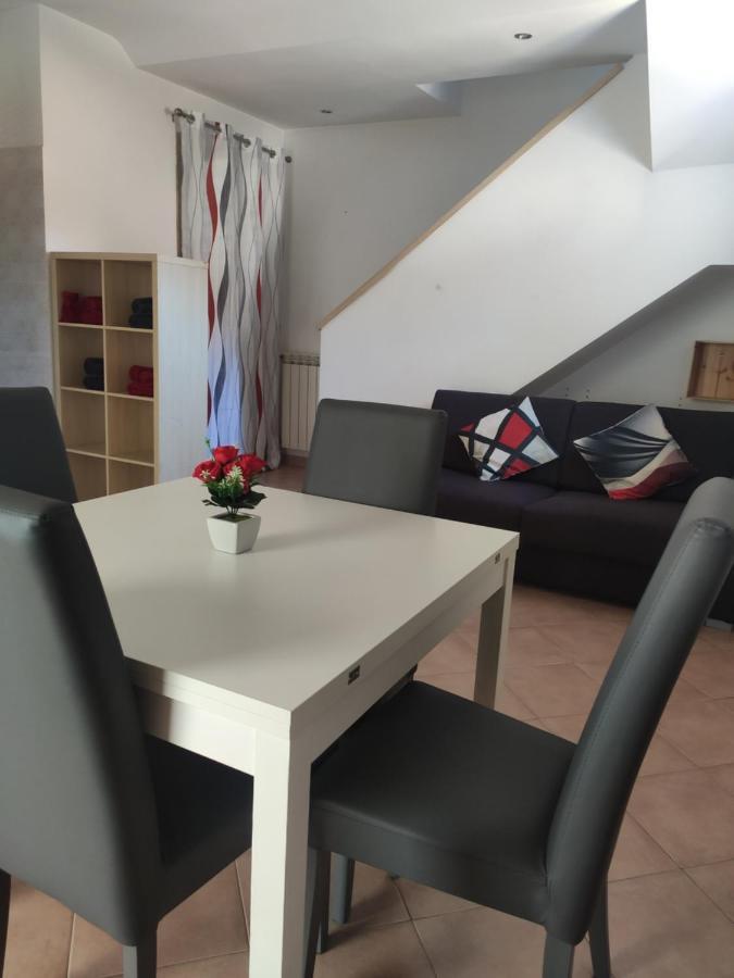 Red Lux Apartment Fiumicino Dış mekan fotoğraf